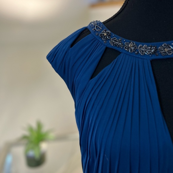 Cobalt Glamour Gown - Picture 5 of 7